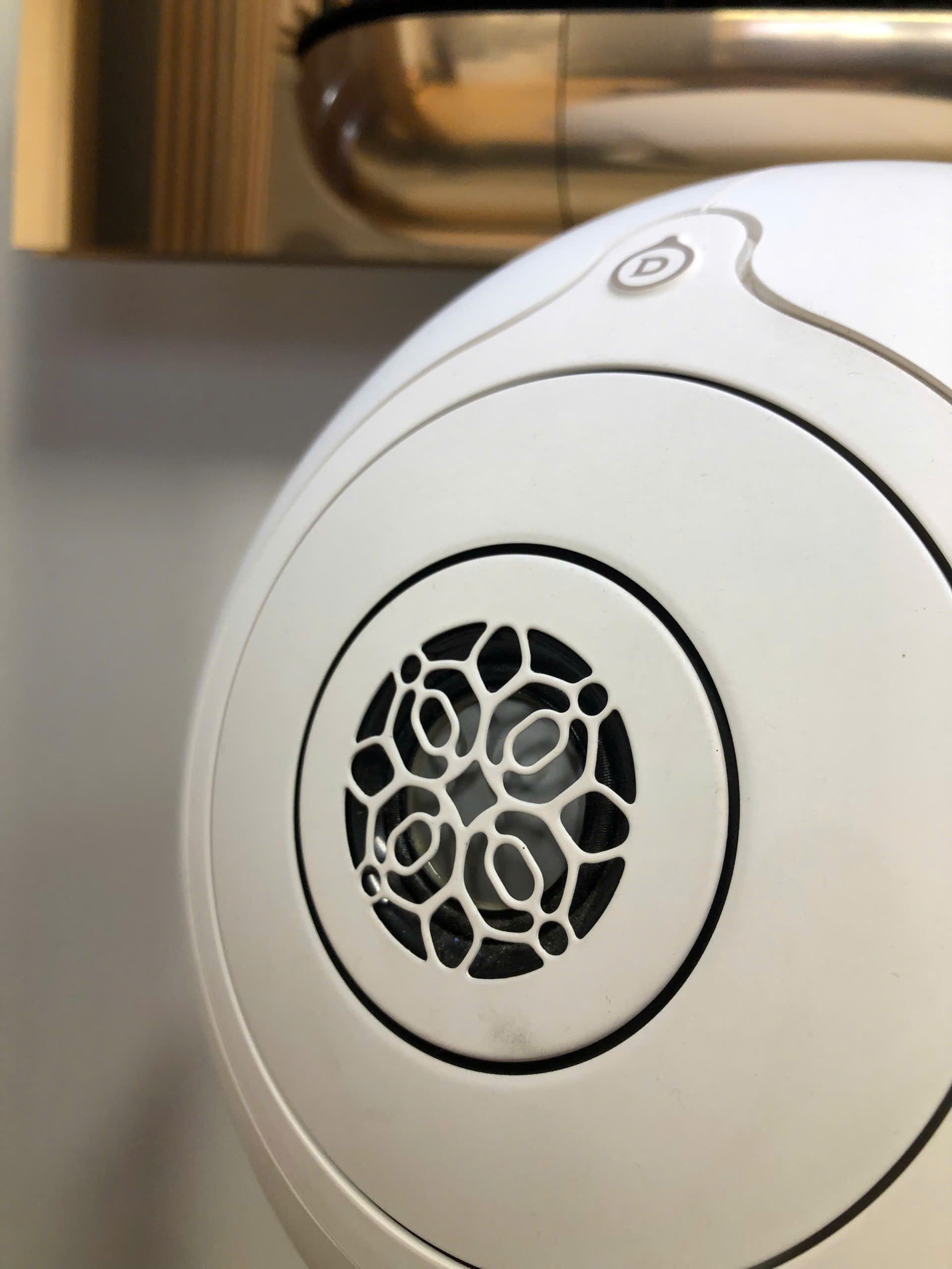 Loa Devialet Phantom I 108dB Gold Likenew kèm chân