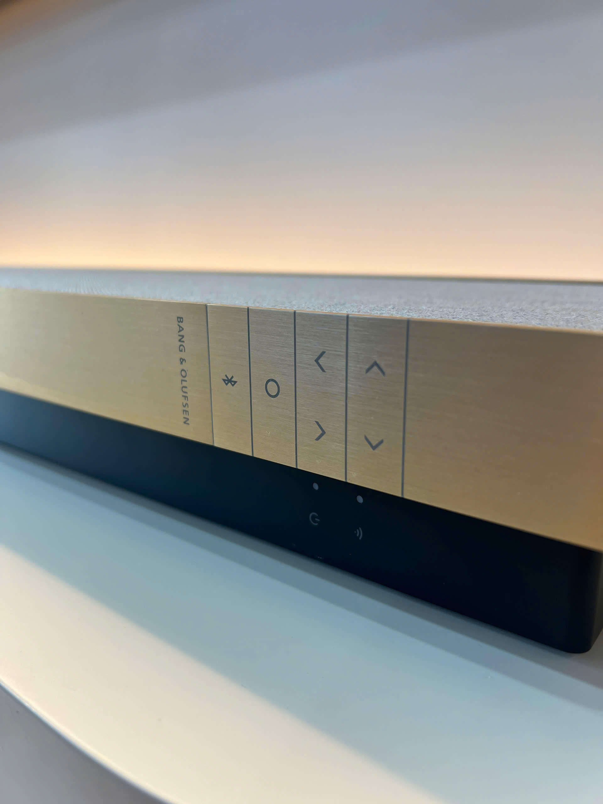 Bang & Olufsen Beosound Stage Bronze Tone Likenew