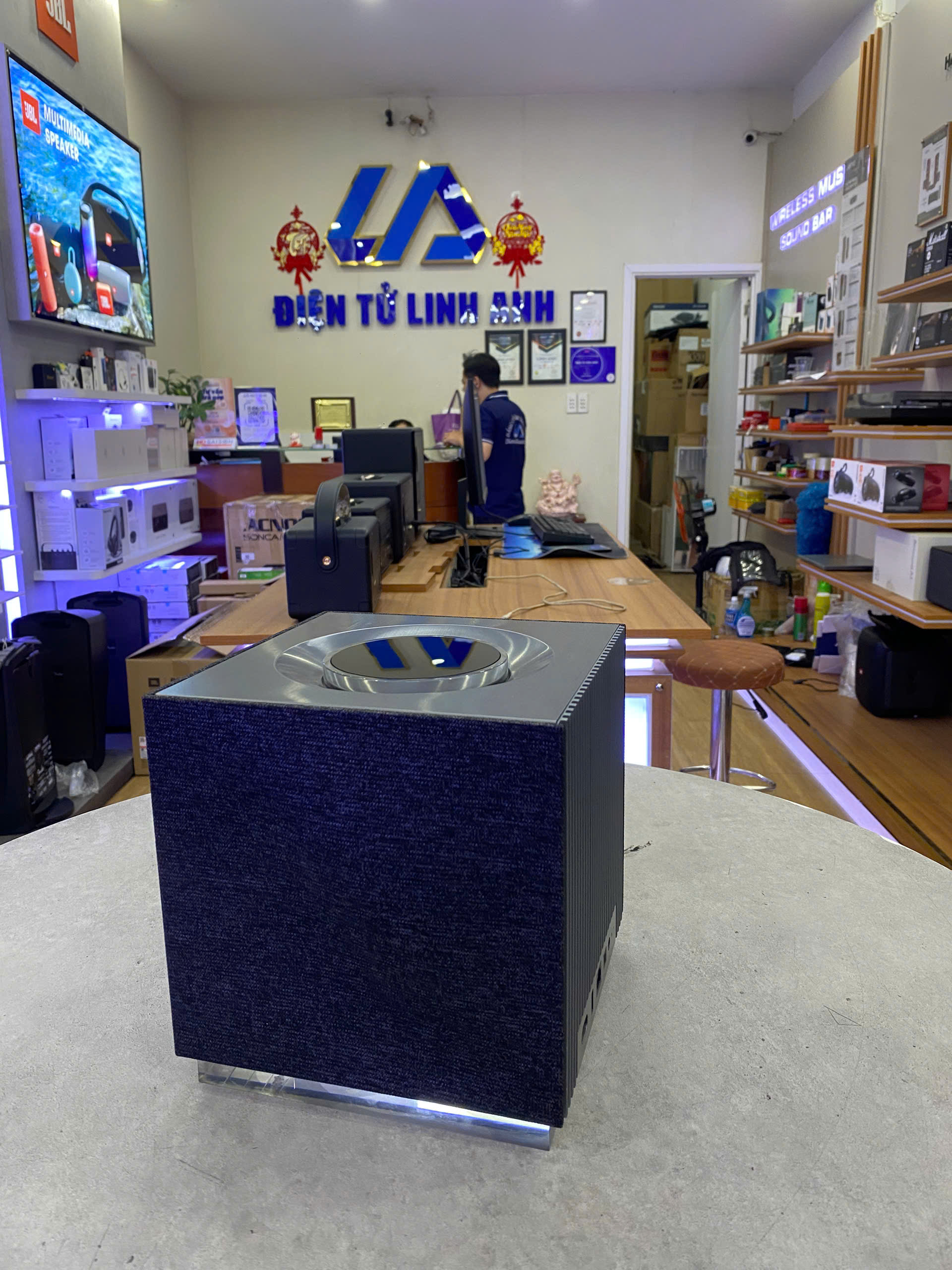 Loa Naim Mu-so QB 2 Qua Sử Dụng