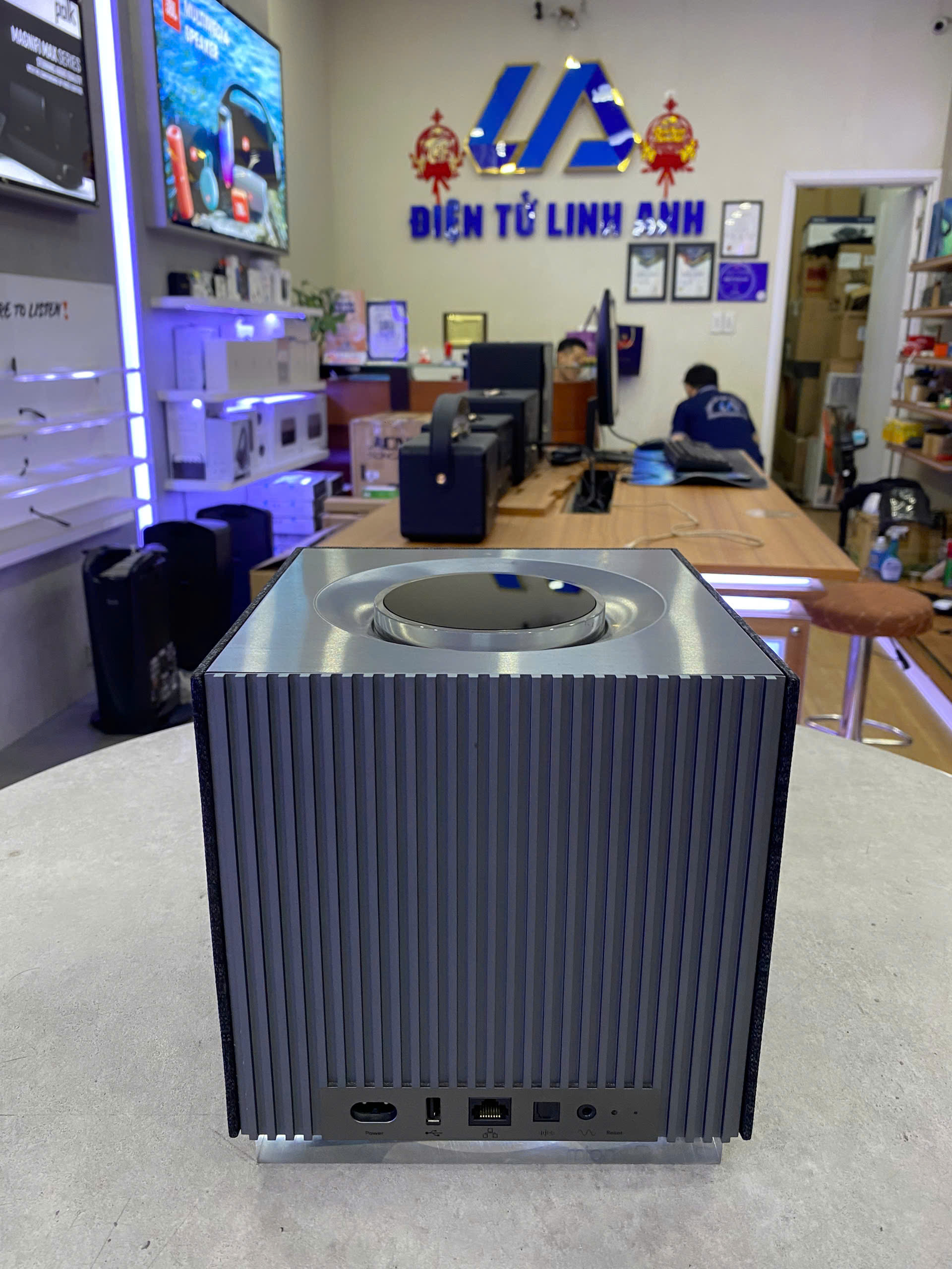 Loa Naim Mu-so QB 2 Qua Sử Dụng