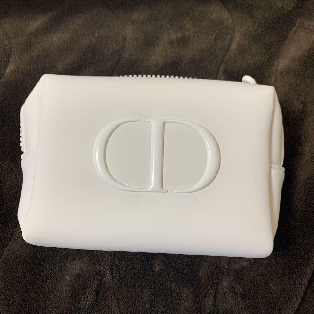 Set Dưỡng Da 4 Món DIOR Capture Totale Cell Engergy (Serum 50ml, Lotion, Kem Dưỡng, Kem mắt Miniszie và Túi Pounch trắng)