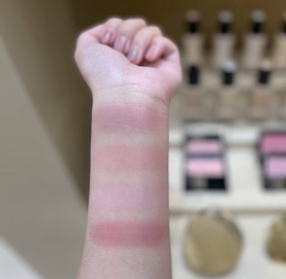 Phấn Má Hồng BURBERRY Light Glow Natural Blush