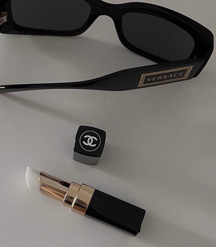 Son Dưỡng Không Màu CHANEL Rouge Coco Baume