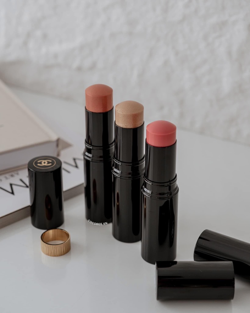Bắt sáng dạng thỏi CHANEL Baume Essentiel Multi-use Glow Stick