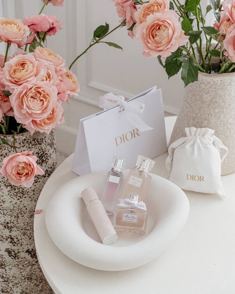 Dầu Dưỡng Tóc MISS DIOR Hair Oil Huile Pour Les Cheveux 30ml (Unbox Tặng túi Dior)
