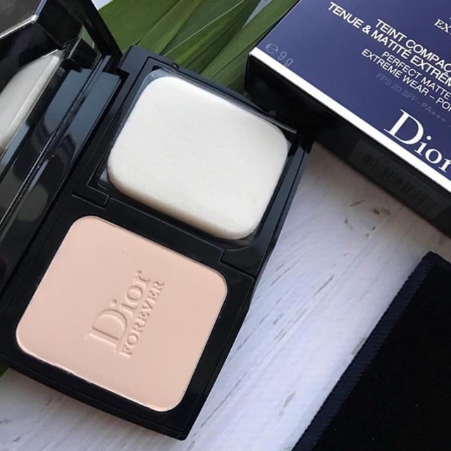Phấn Phủ Kiềm Dầu DIOR Diorskin Forever Extreme Control (Lỗi Rách Box đựng)