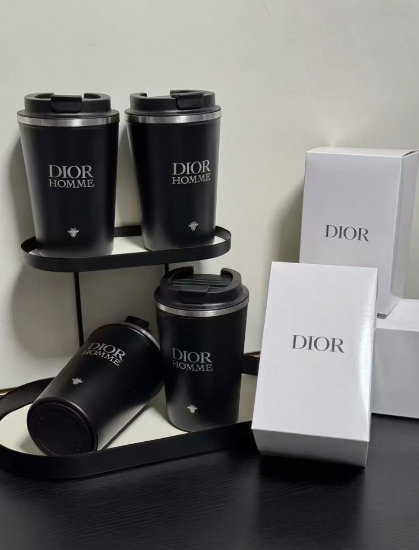 Bình Nước DIOR