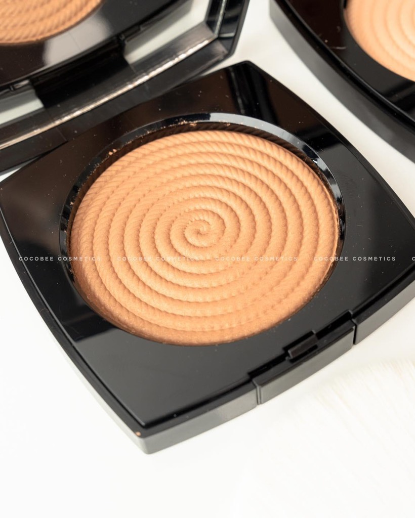 Phấn Phủ CHANEL Les Beiges Healthy Glow Illuminating Powder Limited Edition