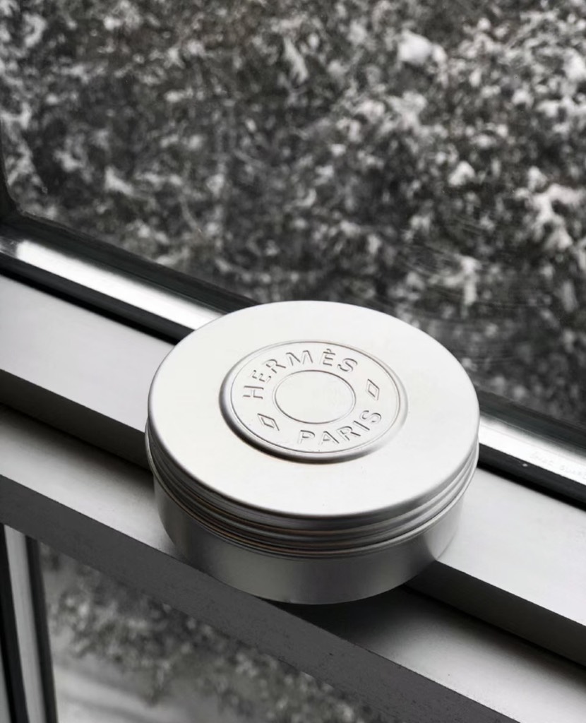 Kem Dưỡng Da Body và Mặt HERMES Eau De Gentiane Blanche Moisturizing Face and Body Balm 200ml