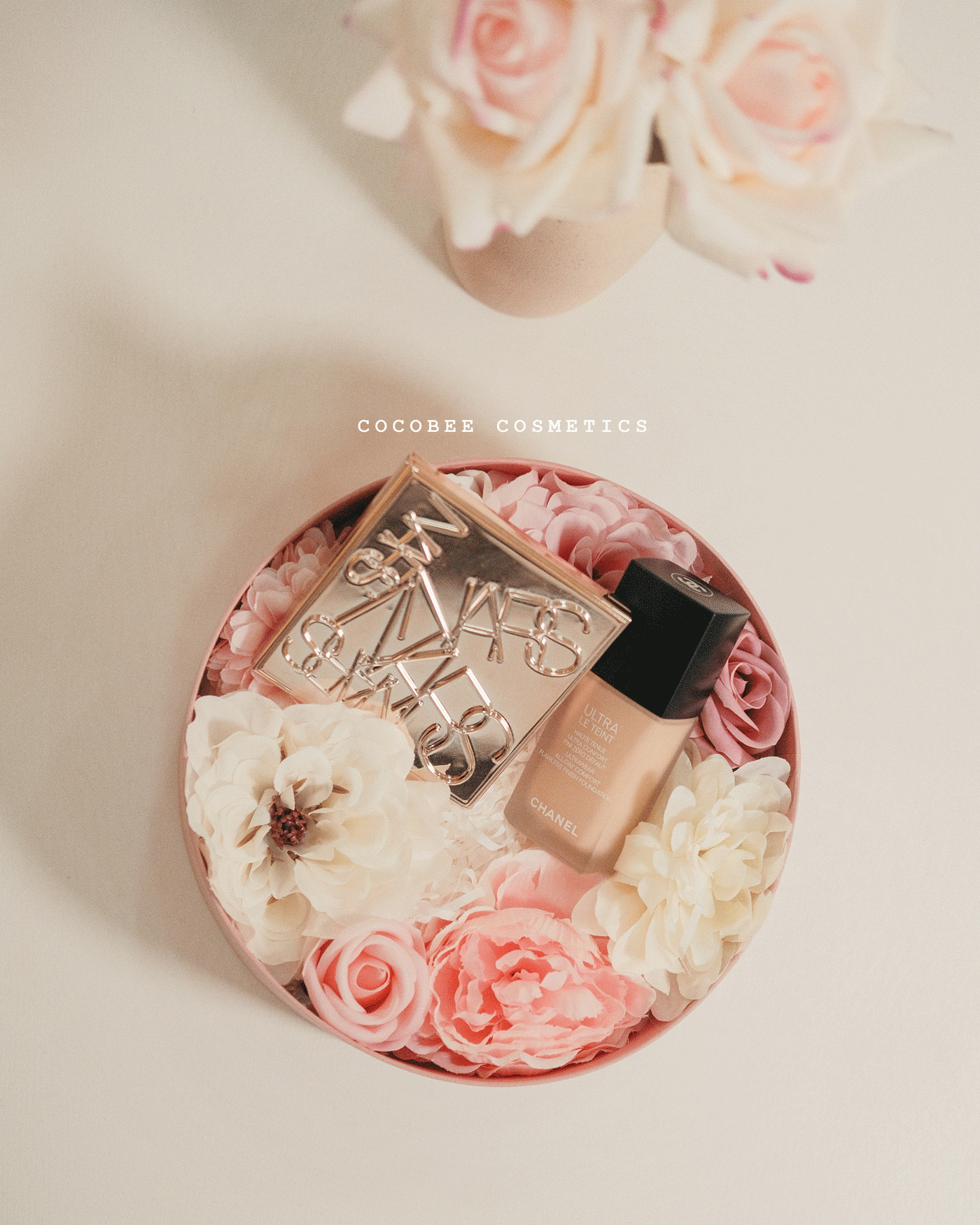 HỘP QUÀ TRÒN KÈM HOA