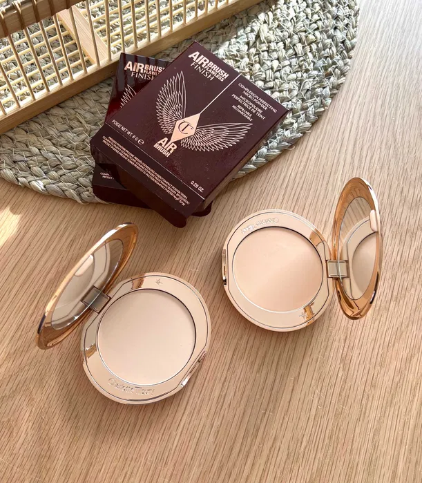 Phấn Phủ Nén CHARLOTTE TILBURY Air Brush Flawless Finish