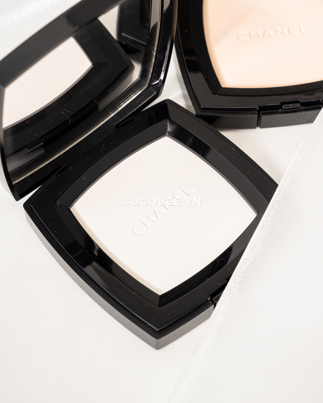 Phấn Phủ Dạng Nén CHANEL Poudre Universelle Compacte Poudre Pressee Fini Naturel
