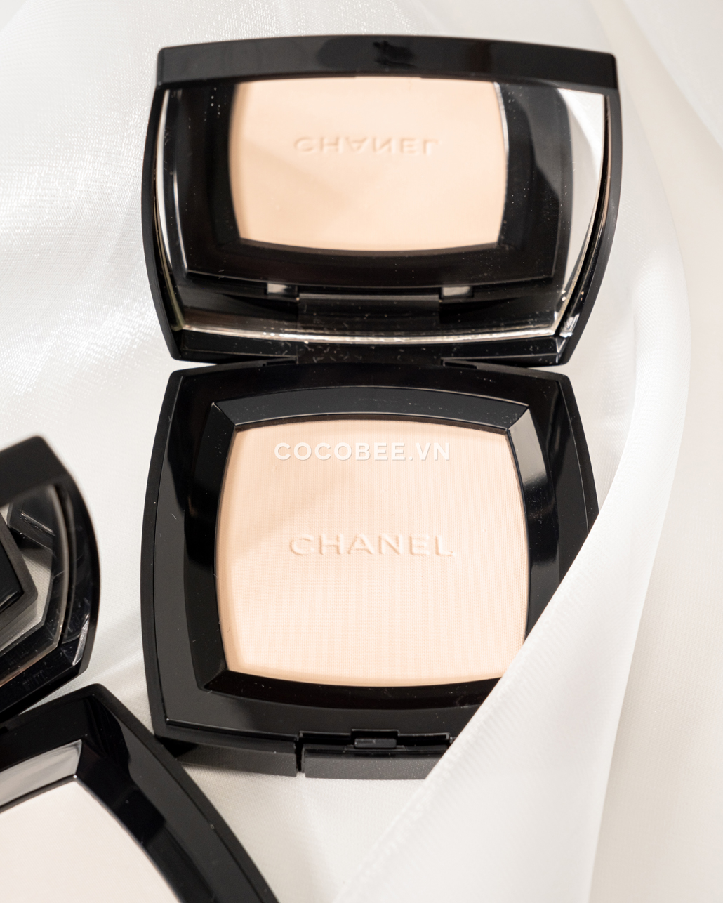 Phấn Phủ Dạng Nén CHANEL Poudre Universelle Compacte Poudre Pressee Fini Naturel