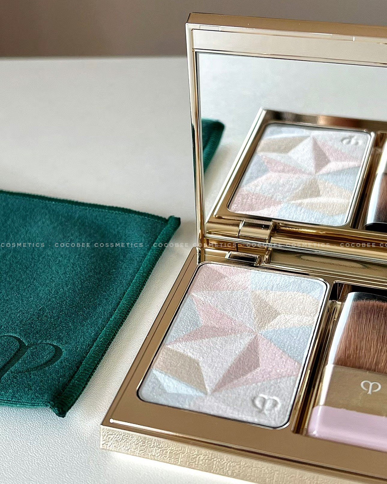 Phấn Bắt Sáng CLE DE PEAU Rehausseur D'éclat Luminizing Face Enhancer Cao Cấp