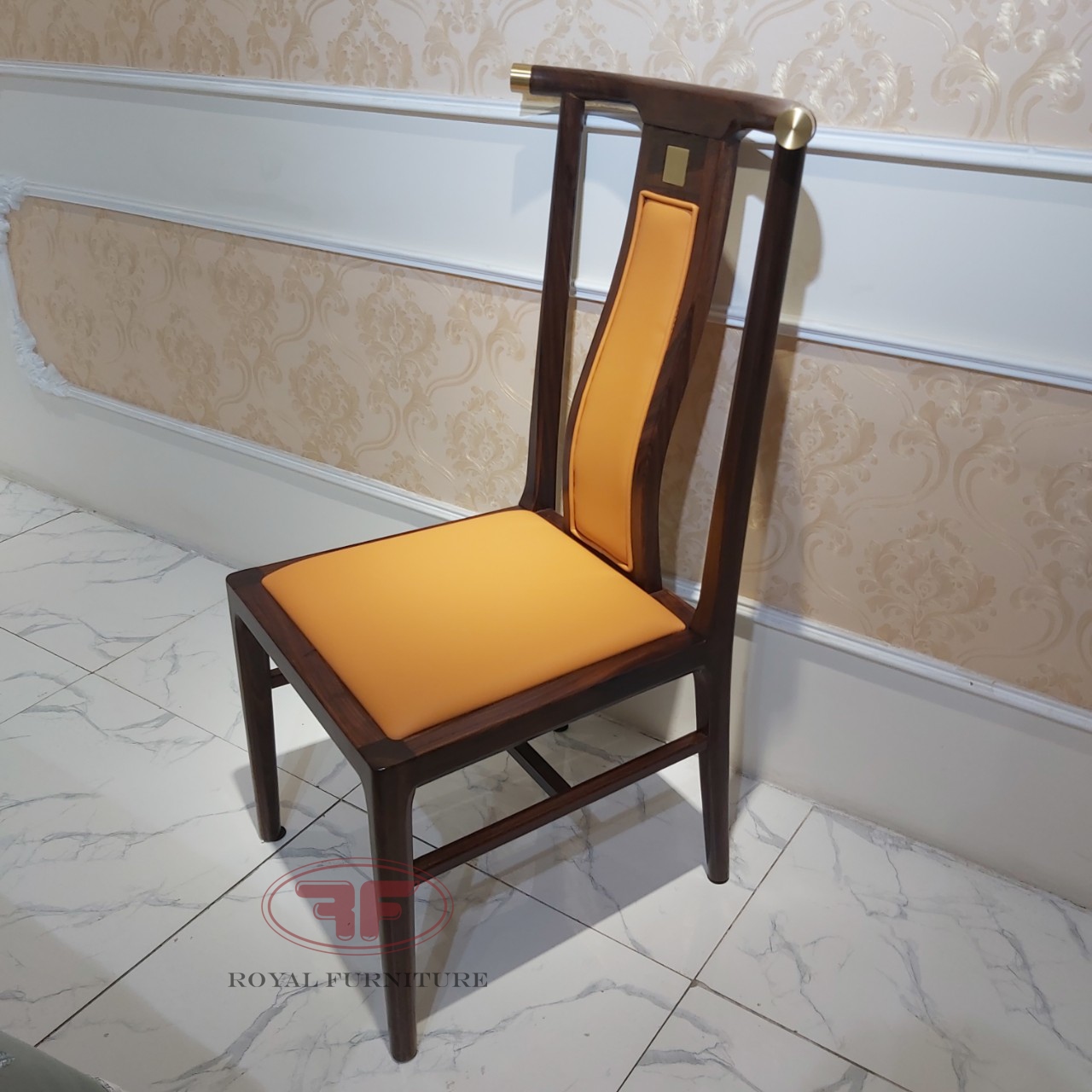 Bộ bàn ăn Indochine mặt tròn mâm xoay phong cách lạ mắt A01