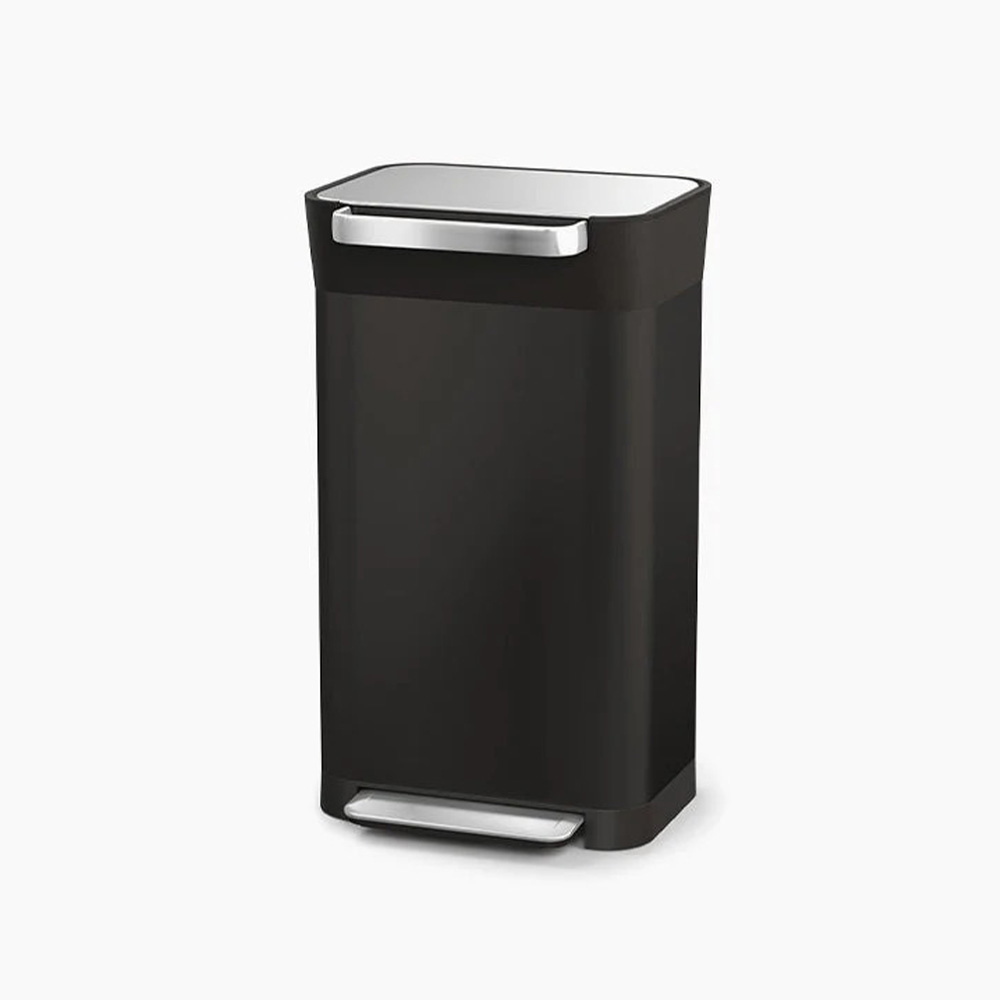 Thùng rác Joseph Joseph Titan 30L Trash Compactor 30146 Carbon Black màu đen carbon