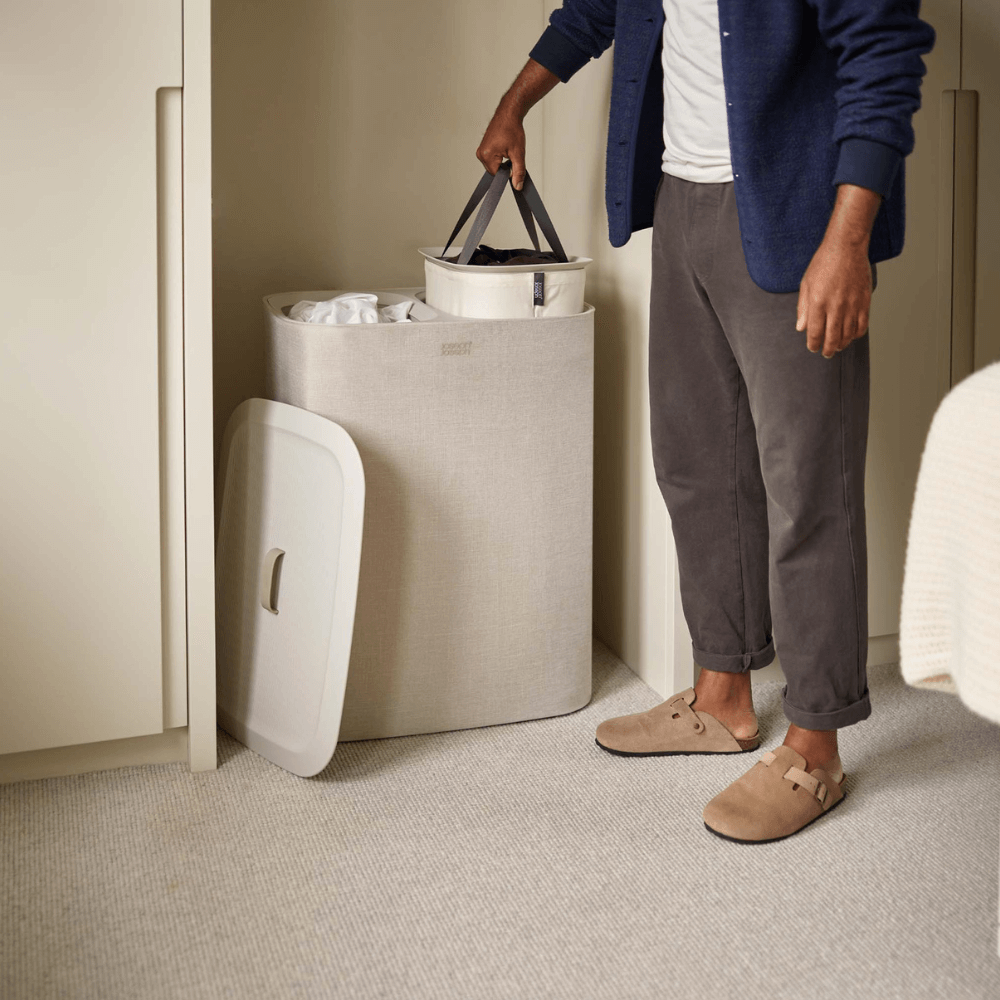 Giỏ đựng quần áo 2 ngăn có quai xách Joseph Joseph 50020 Tota 90L (ECRU)