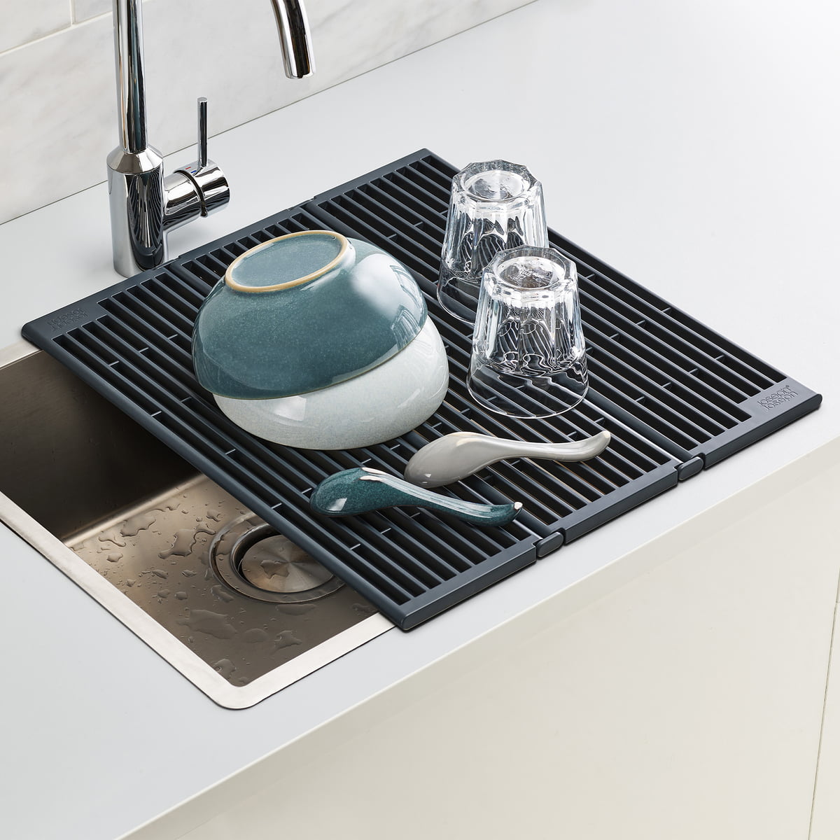 Khay úp cốc, bát đĩa Joseph Joseph 851698 Platform Folding Over-sink Drainer