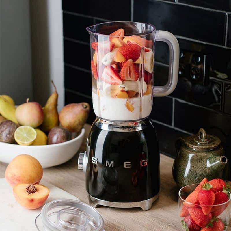 Máy xay sinh tố SMEG BLF03BLEU màu đen