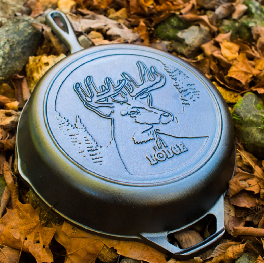 Chảo gang LODGE đáy hình hươu - 26cm