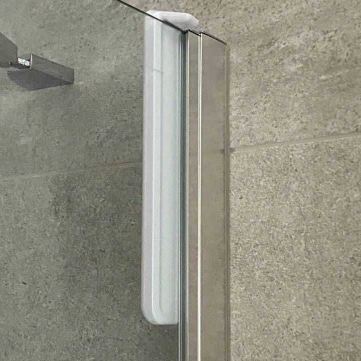 Dụng cụ lau kính Joseph Joseph 70572 Duo Squeegee w/Suction Holder (White) (màu trắng)