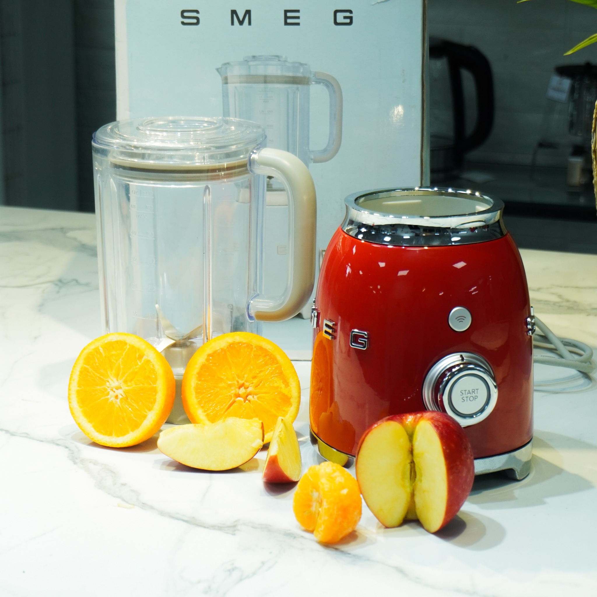 Máy xay sinh tố SMEG BLF03RDEU màu đỏ