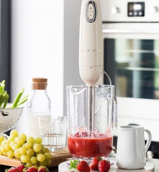 Bộ máy xay cầm tay Smeg HBF03CREU màu kem