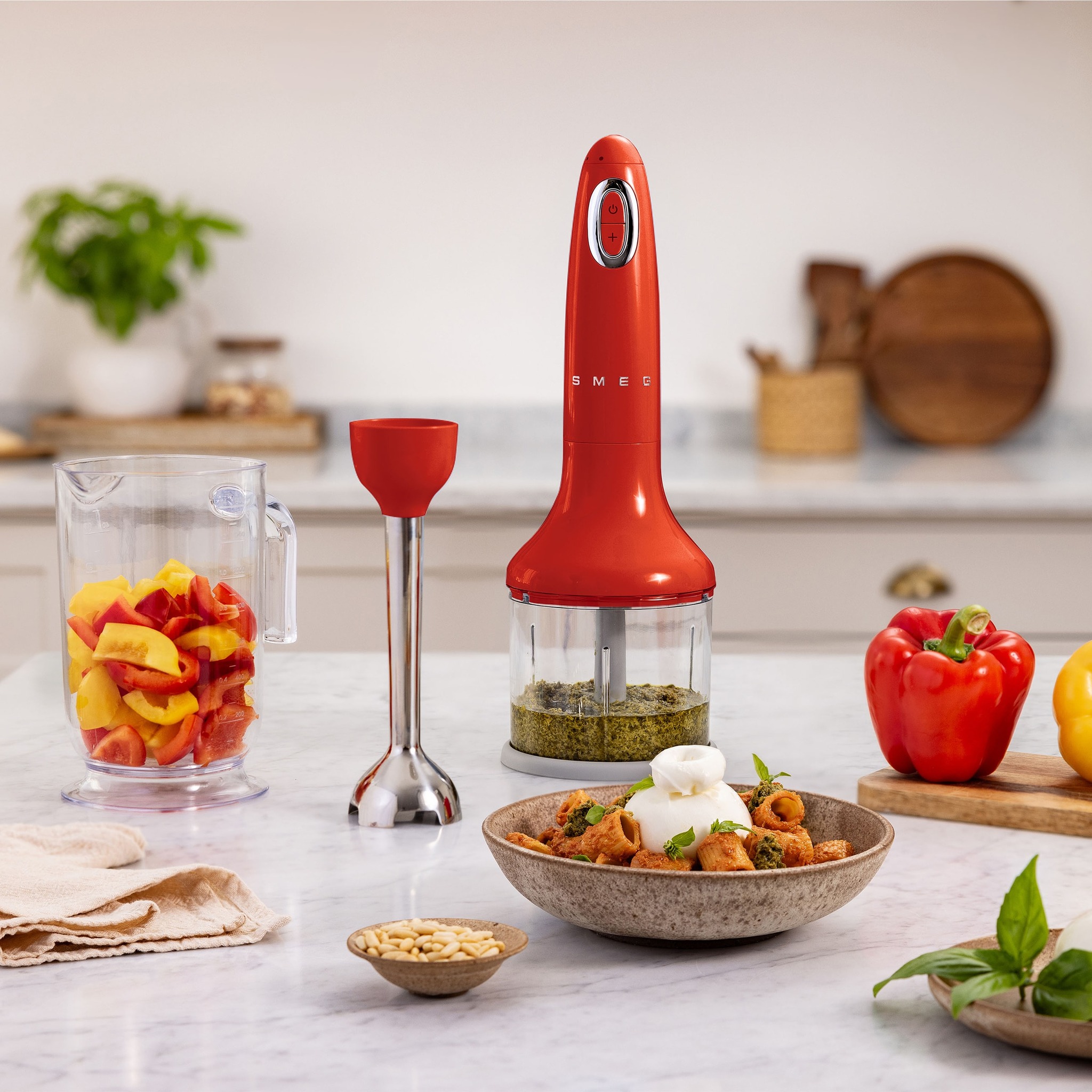 Bộ máy xay cầm tay Smeg HBF03RDEU màu đỏ