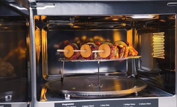 Lò vi sóng kiêm nướng 2in1 Caso MCG30 Ceramic Chef Black màu đen