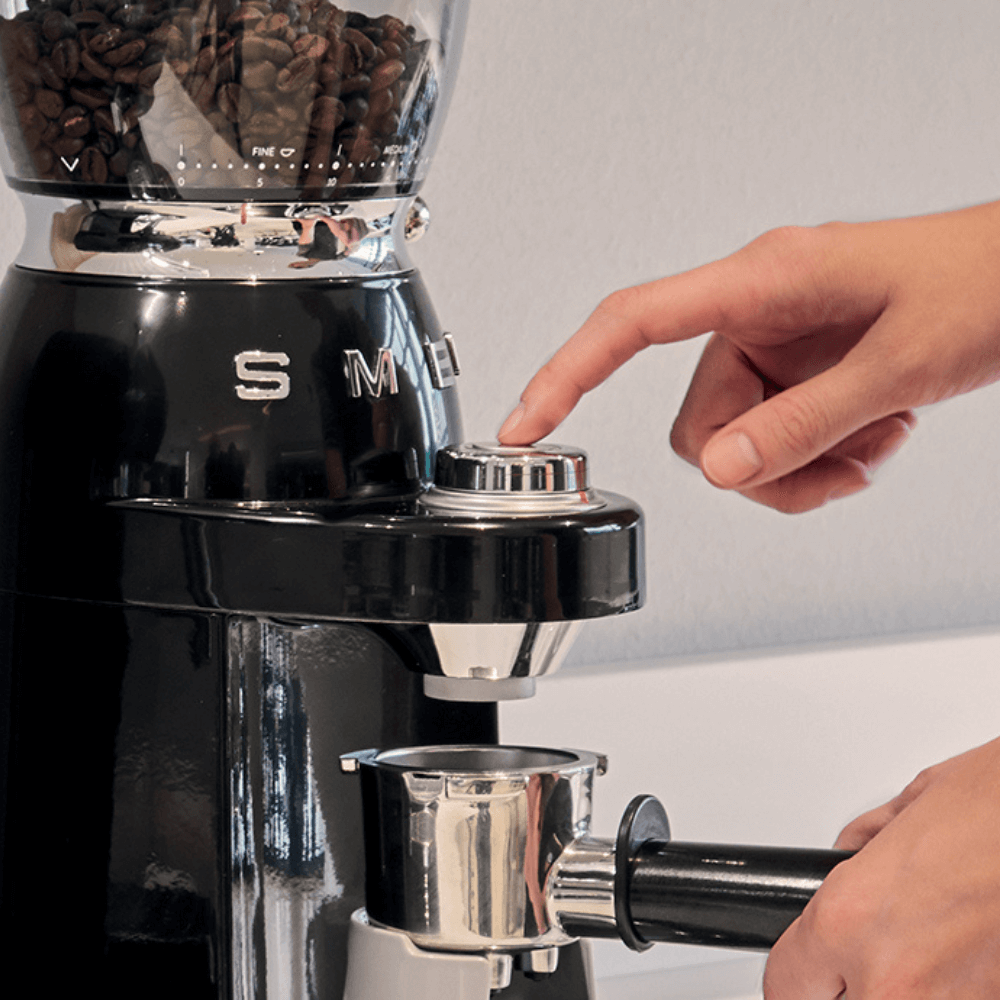 Máy xay cafe SMEG CGF11BLEU màu đen