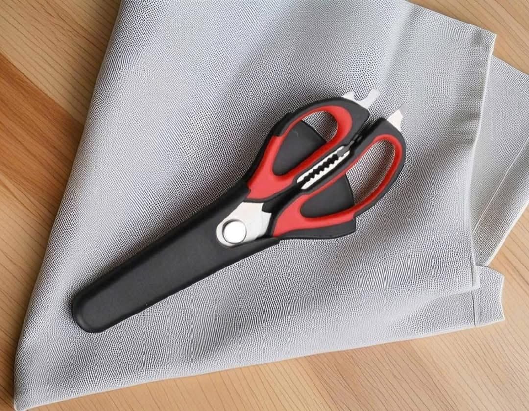 Kéo nhà bếp 5 in 1 GKÖCH màu đỏ đen