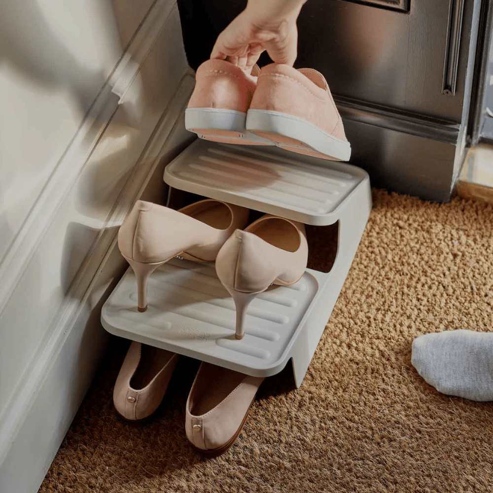 Kệ để giày mini 3 tầng Joseph Joseph Shoe-In Compact (Ecru)