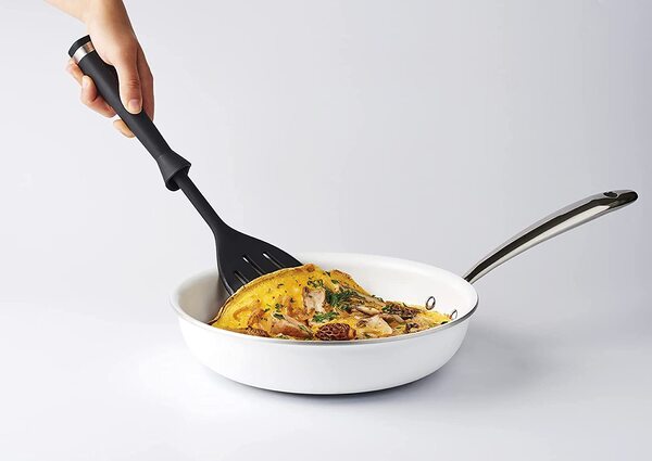 Mastrad - Xẻng có rãnh màu đen 30cm - F10800