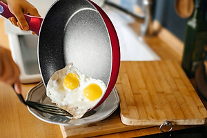 Chảo rán Berlinger Haus BH/1251N 20cm lớp chống dính phủ đá - màu đỏ