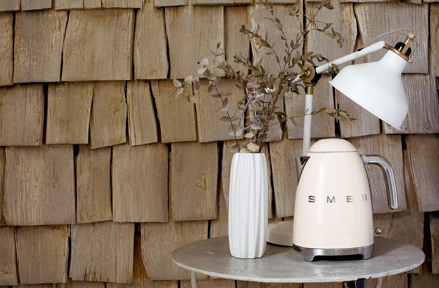 Ấm siêu tốc SMEG KLF03WHMEU màu trắng nhám