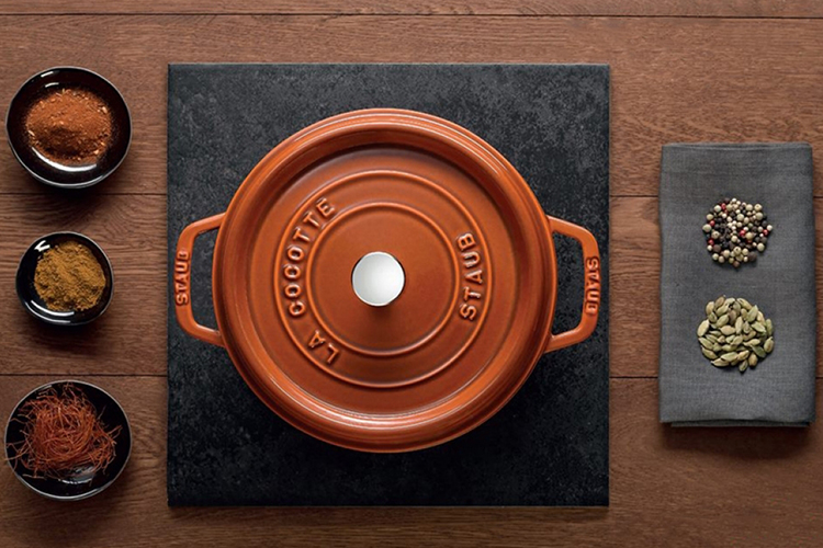 Staub - Nồi tròn màu nâu vàng - 22cm (2.6L)