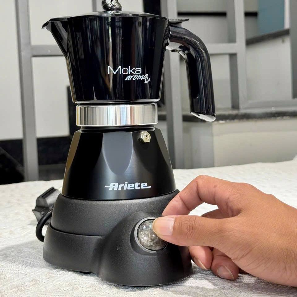 Ấm pha cafe đun trên bếp từ Ariete 00M135811AR0 Moka Aroma Elettrica màu đen