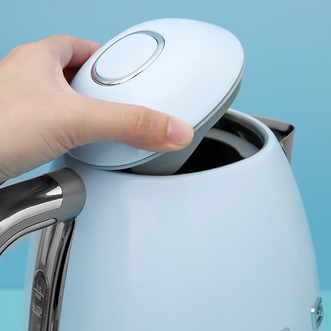 Ấm siêu tốc SMEG KLF03PBEU (màu xanh Blue)