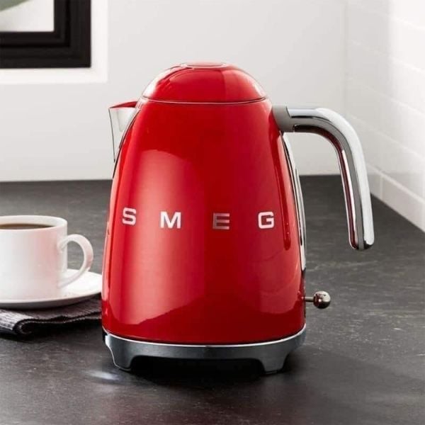 Ấm siêu tốc SMEG KLF03RDEU màu đỏ