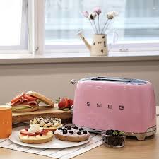 Máy nướng bánh mì SMEG TSF01PKEU màu hồng