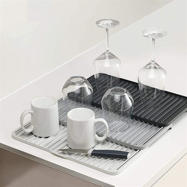 Khay úp cốc, bát đĩa đa năng Joseph Joseph 85087 Flume™ - Kleine faltbare Ausgussmatte - Grau VE 4