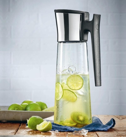 Bình đựng nước 1.5L bằng thủy tinh có tay cầm WMF Basic