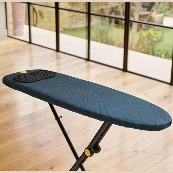 Cầu là chân cao Joseph Joseph Glide Compact Plus 50028 Blue Dots màu xanh đen chấm bi