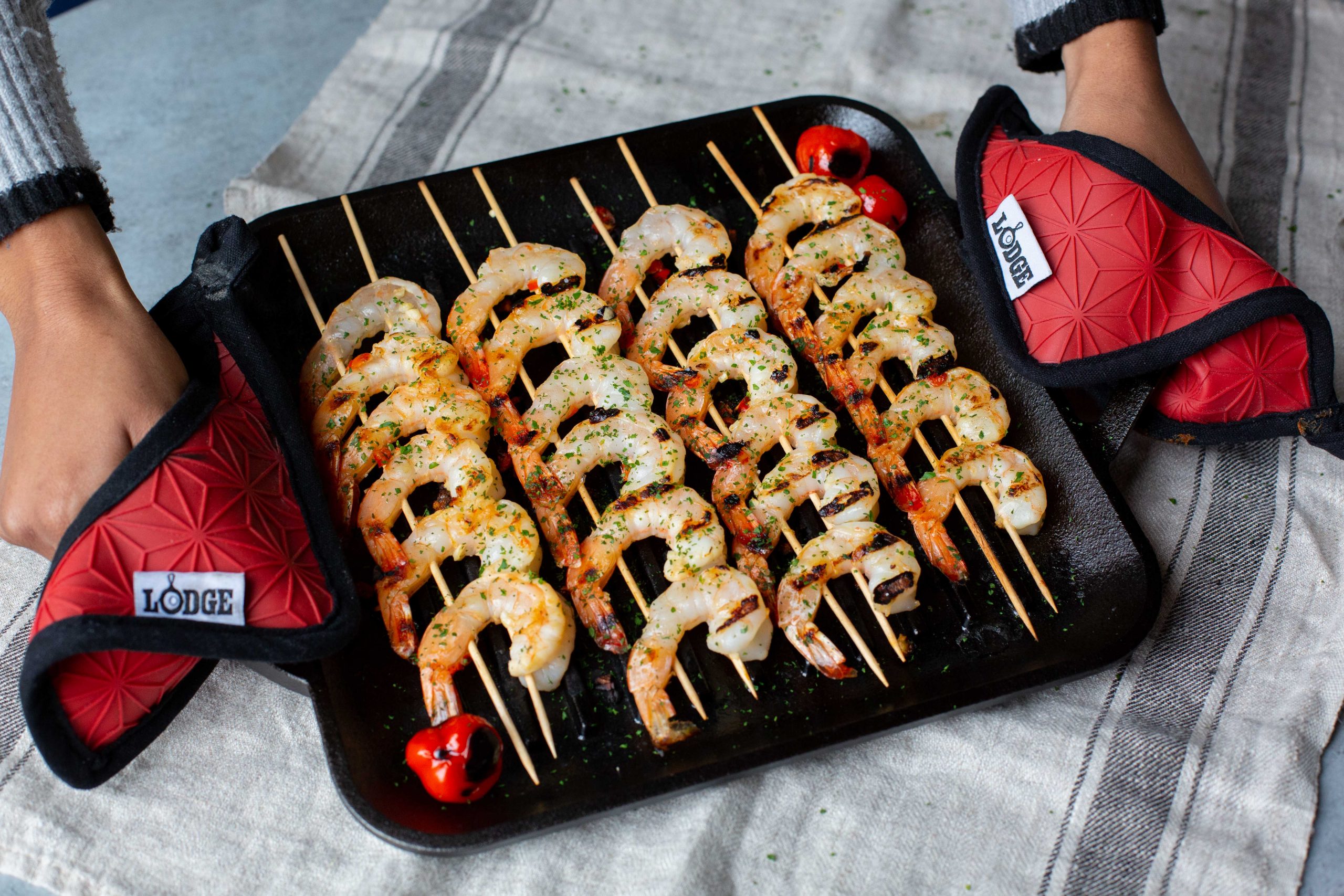 Chảo gang Lodge P12SGR3 vuông 30.48cm – Chính hãng Mỹ