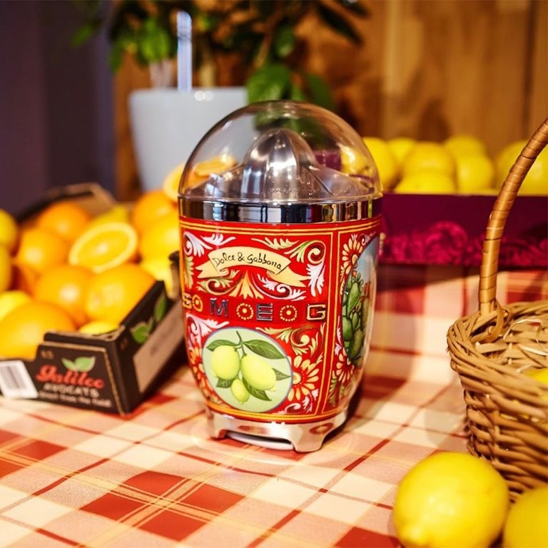 Máy vắt cam SMEG CJF01DGEU Dolce&Gabbana