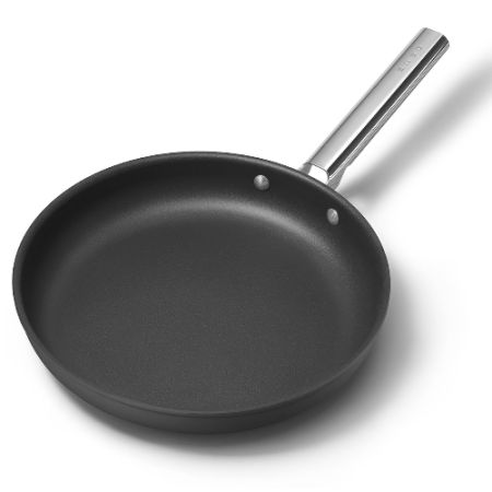 Chảo rán SMEG CKFF2401BLM 24cm màu đen
