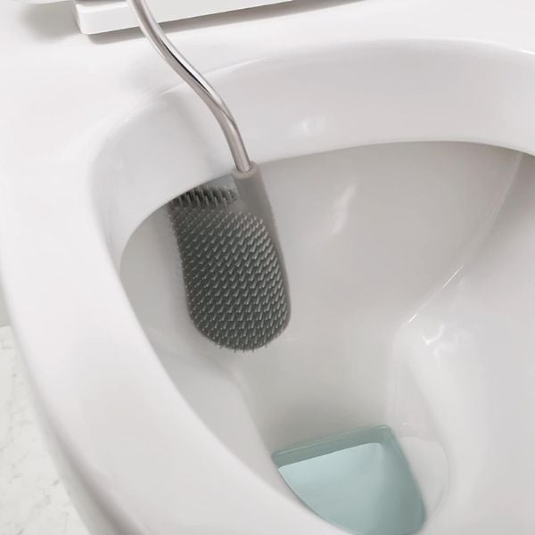 Dụng cụ Cọ Toilet Joseph Joseph Flex™ Store kèm hộp đựng 70536 màu xanh nhạt