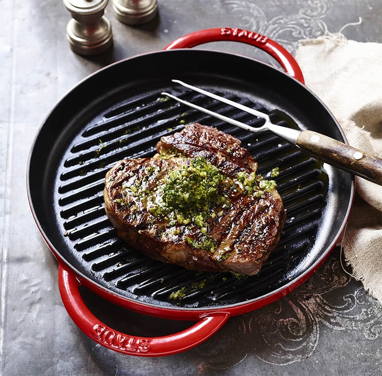 Staub – Chảo nướng màu đỏ cherry – 26cm - 1203006