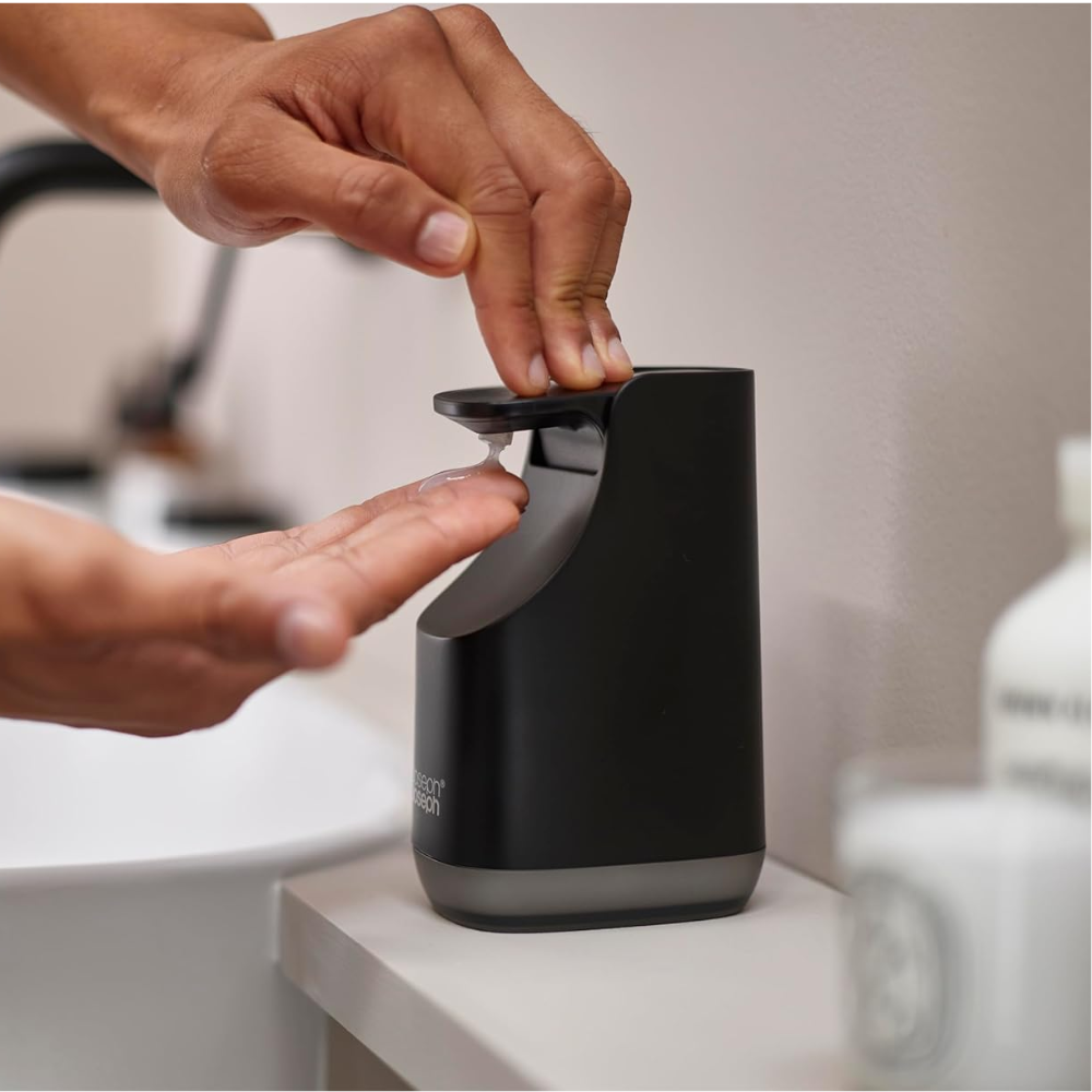 Bình xà phòng Joseph Joseph Compact Soap Pump 70602 Matte Black màu đen nhám
