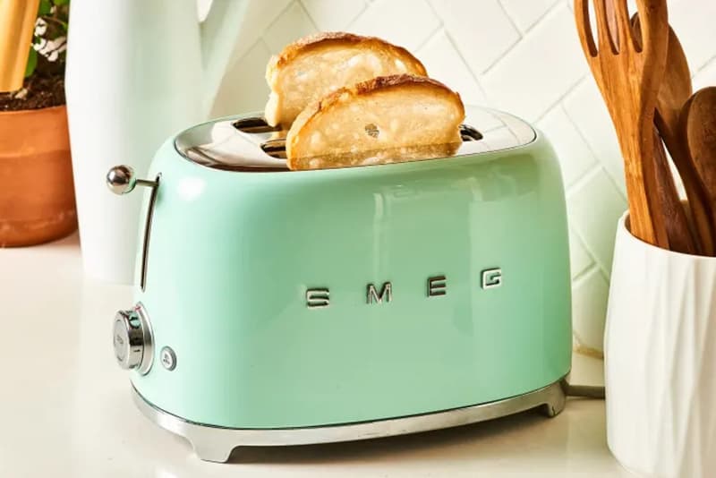 Máy nướng bánh mỳ SMEG TSF01PGEU màu xanh mint